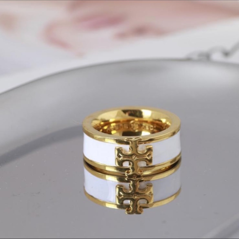 - Ring Size 8